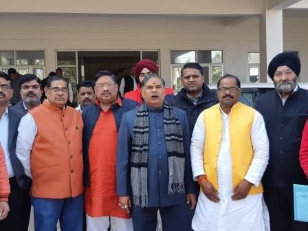 शास्त्री पुल पर भारी ट्रकों का आवागमन रोके जाने से भारी दिक्कत -गुरमिंदर सिंह सरना