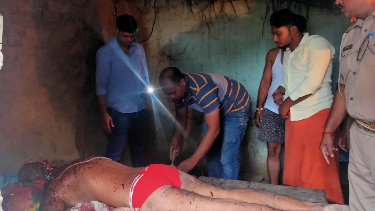 युवक की धारधार हथियार से अज्ञात ने की हत्या-MIRZAPUR