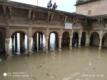अभी लगातार जल स्तर बढ़ने की संभावना -MIRZAPUR