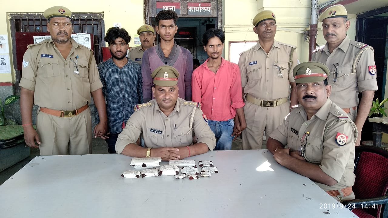यात्रियों का सामान व मोबाइल छीन लेने में माहिर सोनभद्र निवासी गिरफ्तार -MIRZAPUR