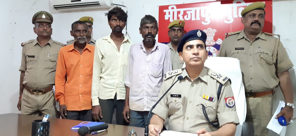 विंध्याचल में नाजायज गतिविधि के साथ महिला व पुरुष दबोचे गए- मिर्जापुर