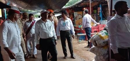 जिलाधिकारी ने किया मेला क्षेत्र का भ्रमण सफाई के दिये निर्देश-MIRZAPUR