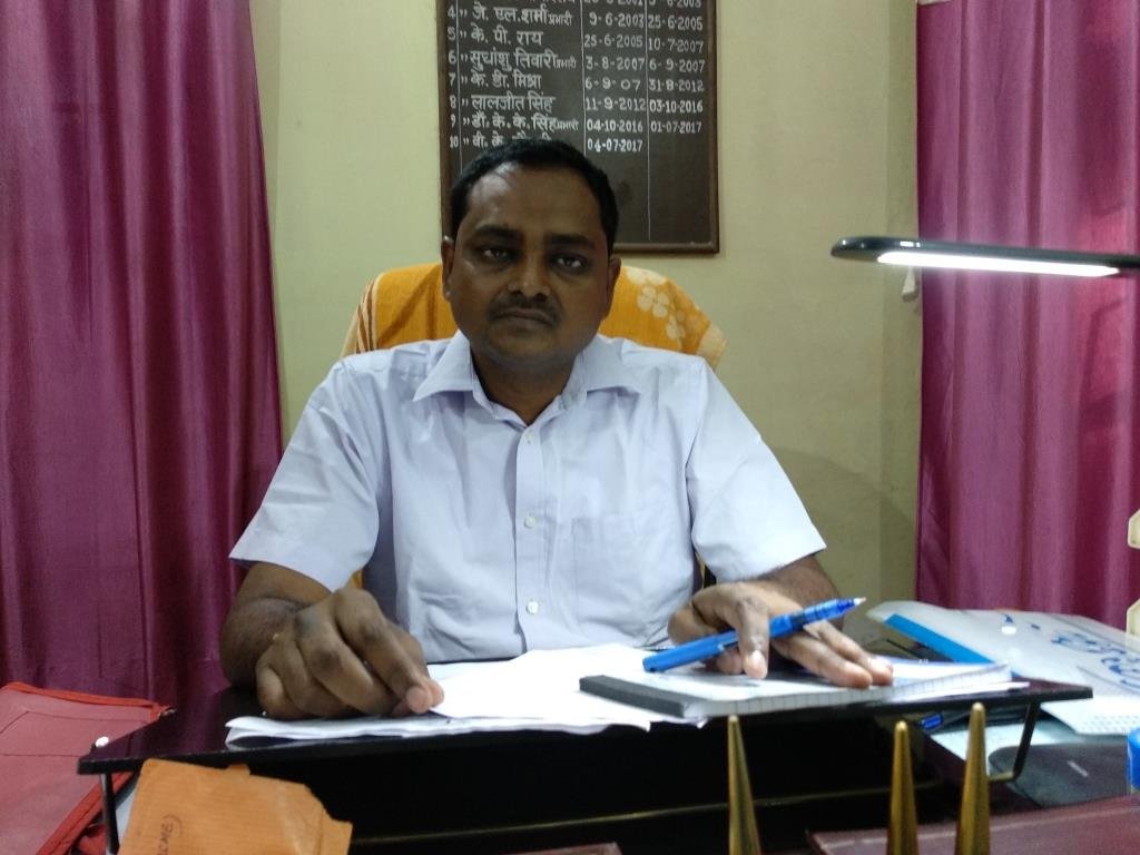 युवा बेरोजगारों के लिए वृहद प्रदर्शनी का आयोजन-MIRZAPUR