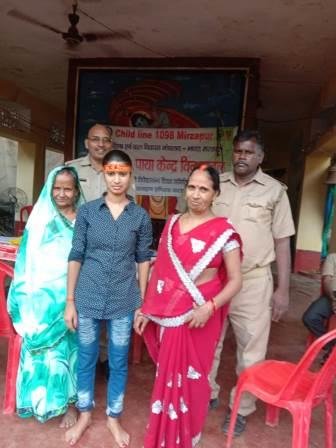 शारदीय नवरात्र मेला विन्ध्याचल “खोया-पाया केन्द्र” द्वारा कुल 28 लोगों को उनके परिवार से मिलाया गया