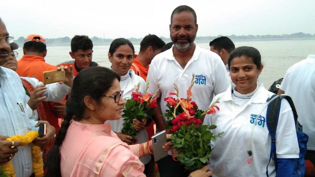 गंगा सम्मान-भागीरथ सम्मान के तहत पक्का घाट पर हुआ वृहद कार्यक्रम-MIRZAPUR