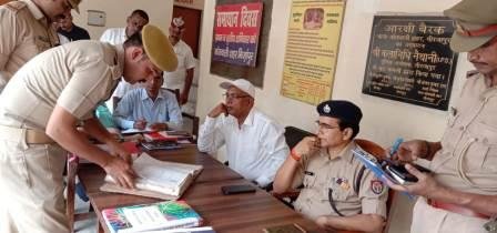 जिलाधिकारी व पुलिस अधीक्षक ने शहर कोतवाली व महिला थाना का किया निरीक्षण- MIRZAPUR