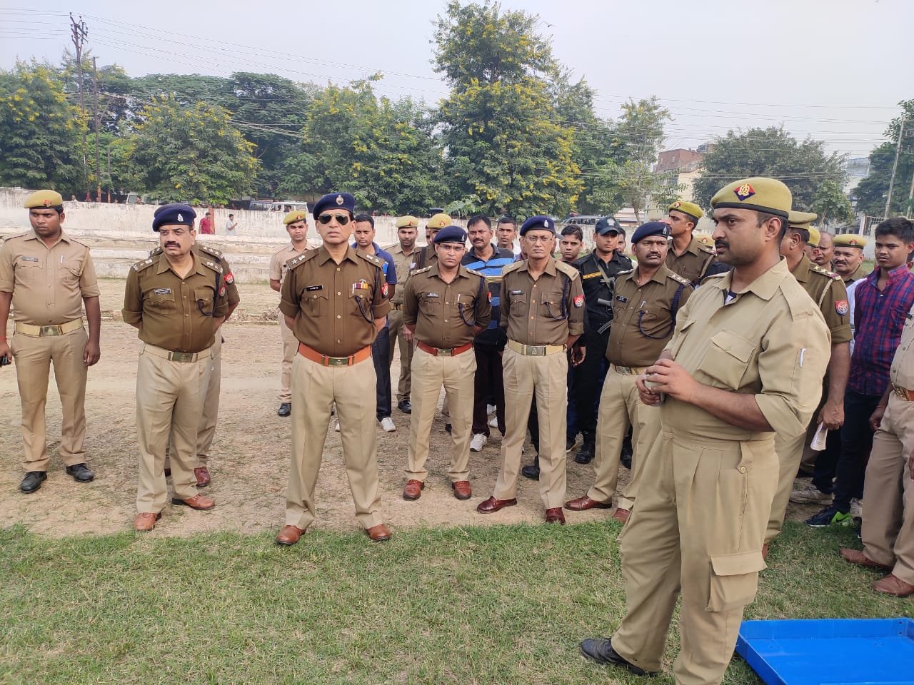 रबर बुलेट ,चीनी बम, मिर्ची बम व अन्य दंगा निरोधक यंत्रों से किया गया अभ्यास– मिर्जापुर