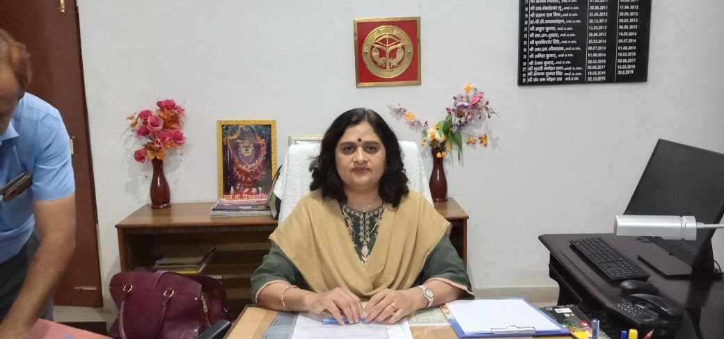 शासन के योजनाओं को जनता तक पहुॅचाना होगी प्राथकिमता -मण्डलायुक्त