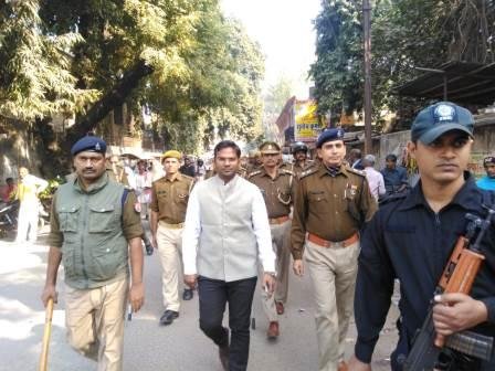 आगामी 6 दिसम्बर के दृष्टिगत जिलाधिकारी व पुलिस अधीक्षक द्वारा किया गया रूट मार्च
