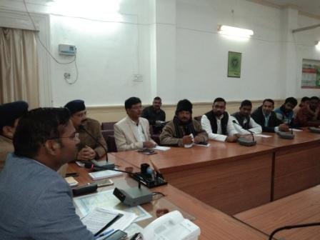 जिलाधिकारी ने कई एमओआईसी को दी कडी चेतावनी-MIRZAPUR