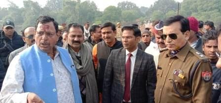 डी0एम0 व एस0पी0 अधिकारियों संग उपमुख्यमंत्री के आगमन की तैयारियों की समीक्षा-MIRZAPUR