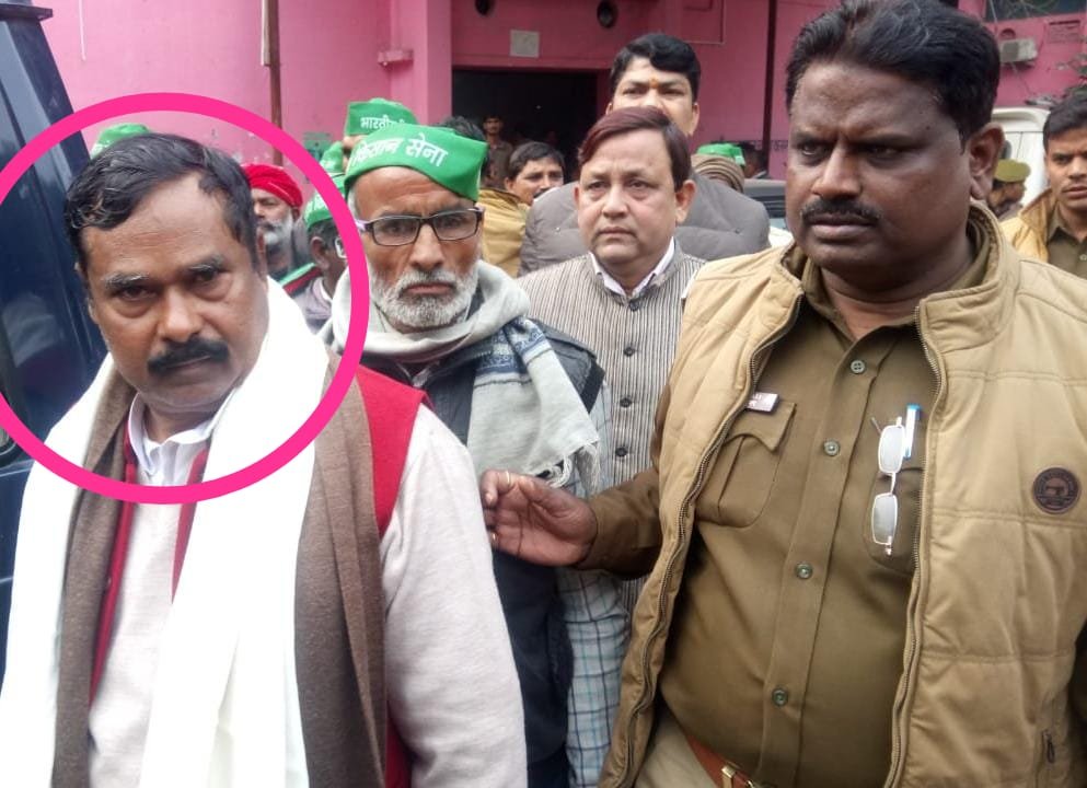 सरकारी कार्य में बाधा उत्पन्न करने व अनावश्यक रूप से शांति भंग के मामले में दो व्यक्तियों पर एफ आई आर दर्ज
