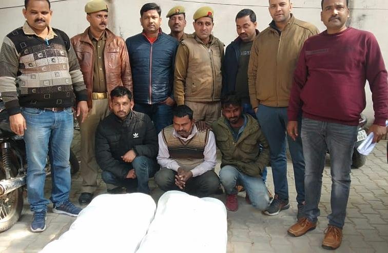 इंडिका में छह लाख के गांजा के साथ ,तस्कर चढ़ा पुलिस के हत्थे