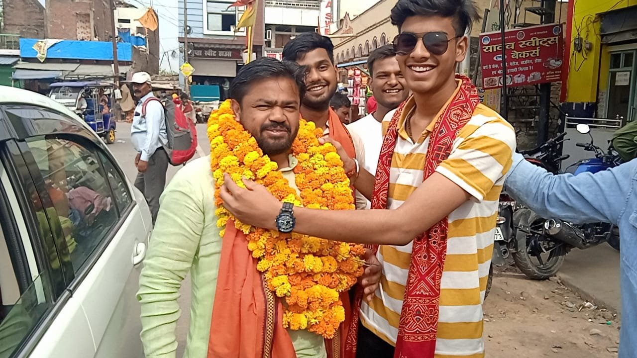 हिंदू सेना के राष्ट्रीय अध्यक्ष ने विंध्याचल में किया दर्शन पूजन
