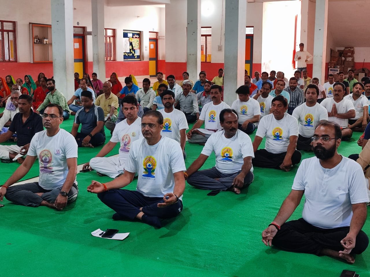 सेमफोर्ड स्कूल मीरजापुर के सभागार में आयोजित योग प्रशिक्षण शिविर में बृजभूषण सिंह रहे मौजूद