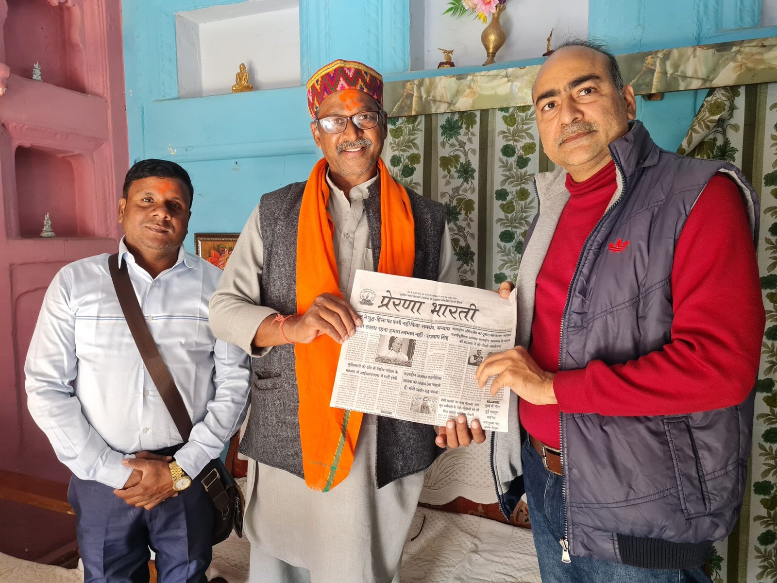 आसाम से आए अखबार के प्रकाशक ने मां विंध्यवासिनी में मत्था टेका