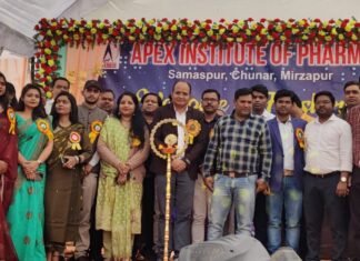 हर्षोल्लास सहित एपेक्स फार्मेसी इंस्टीट्यूट के 2023 बैच नवागंतुक छात्रों का स्वागत