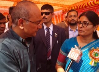 मिर्जापुर के पत्रकार वीरेंद्र गुप्ता का मोबाइल नंबर है 94 53 82 1310