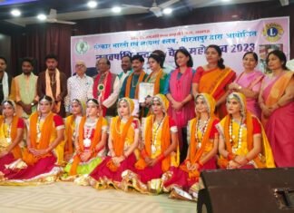 चैती महोत्सव के रूप में सांस्कृतिक आयोजन लाल डिग्गी स्थित लायंस स्कूल में संपन्न, मिर्जापुर