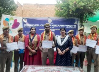 मिर्जापुर की 9 महिला कांस्टेबल हुई सम्मानित