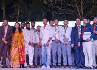 मशहूर अभिनेता एवं डांसर जावेद जाफरी एसएन पब्लिक स्कूल पहुंच कर छात्रों को किया पुरस्कृत