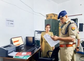 एसपी मिर्जापुर संतोष कुमार मिश्रा द्वारा विधानसभा उपचुनाव के लिए विशेष बैठक