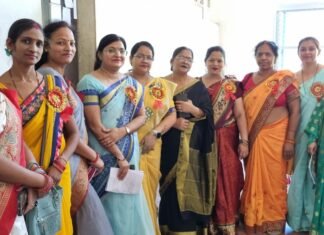 बड़हलगंज की चेयरमैन प्रीति गुप्ता द्वारा छात्रों को किया गया प्रोत्साहित, मिर्जापुर