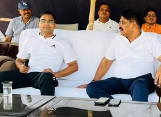 जनपदीय पुलिस क्रिकेट प्रतियोगिता का खेला गया सेमीफाइनल मैच––*