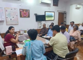 मेरी माटी-मेरा देश अभियान, के तहत गांवों की मिट्टी लेकर कर्तव्य पथ पर चलेंगे युवा-DM