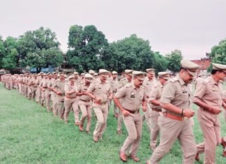शारीरिक व मानसिक रूप से फिट रहने के लिए एसपी मिर्जापुर ने जवानों को लगवायी दौड़ ––*