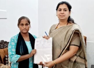 दिव्यांग रेशमा बानो पर जिलाधिकारी की नजर पड़ते ही रेशमा की जिंदगी बदली