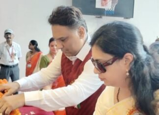 तिरंगा आन है, तिरंगा ही शान है और तिरंगा ही हम हिंदुस्तानियों की पहचान है-दिव्या मित्तल