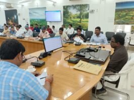 50 लाख की अधिक लागत से निर्माणाधीन परियोजनाओं के कार्य प्रगति की मण्डलायुक्त द्वारा की गयी समीक्षा