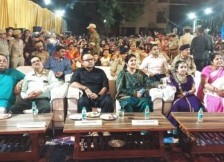 पुलिस अधीक्षक मीरजापुर “अभिनंदन की उपस्थिति में संपूर्ण पुलिस परिवार ने मनाया कृष्ण जन्माष्टमी धूमधाम से