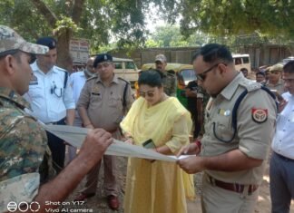 विंध्याचल में दर्शनार्थियों से वाहन स्टैंड के द्वारा निर्धारित राशि से अधिक वसूलने पर होगी बड़ी और कड़ी कार्रवाई – डीएम मिर्जापुर