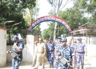 लालगंज में पुलिस के द्वारा त्योहार के मद्दे नजर रूट मार्च