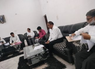 विंध्याचल मंडल के कई चकबंदी अधिकारियों को कार्य में शिथिलता पाए जाने पर अनुराग पटेल ने जारी किया नोटिस