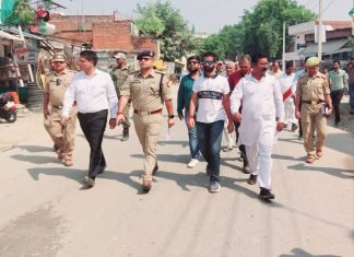 मुख्यमंत्री योगी आदित्यनाथ के मिर्जापुर में संभावित कार्यक्रम चलते डीएम एसपी दिखे हाई अलर्ट