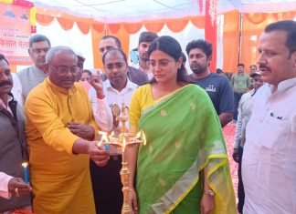 सरकार द्वारा संचालित योजनाओं को लाभ उठाकर किसान बने आत्म निर्भर -केन्द्रीय मंत्री