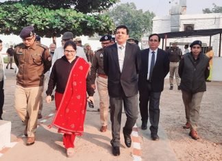 मुख्य न्यायिक मजिस्ट्रेट, जिलाधिकारी व पुलिस अधीक्षक ने संयुक्त रूप से जिला कारागार का किया निरीक्षण