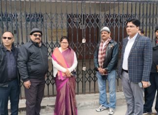 जिलाधिकारी ने भिस्कुरी स्थिति ई0वी0एम0 गोदाम का किया निरीक्षण