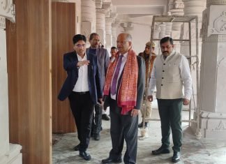 अध्यक्ष राजस्व परिषद ने कलेक्ट्रेट संयुक्त कार्यालय व तहसील सदर का किया निरीक्षण