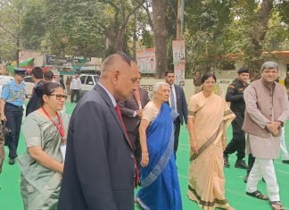 महामहिम राज्यपाल ने स्वतंत्रता संग्राम सेनानी झूरी बिन्द के प्रतिमा का किया अनावरण,मिर्जापुर