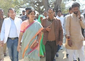 सभी समितियों पर किसान विश्राम स्थल का भी सांसद निधि से कराया जाएगा निर्माण -अनुप्रिया पटेल