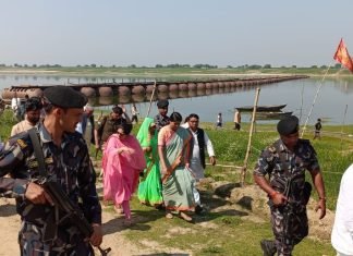 सिंधोरा-सीखड़ गंगा घाट पर पीपा पुल का निर्माण जल्द होगा पूर्ण, केंद्रीय मंत्री ने किया स्थलीय निरीक्षण