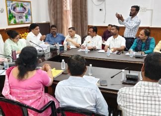 वाहन/सभा/रैली/हेलीकाप्टर/जुलूस आदि की अनुमति राजनैतिक दलो द्वारा ई-सुविधा पोर्टल पर भी प्राप्त की जा सकेगी