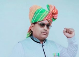पंकज सिंह की तरफ से जनपद मिर्जापुर वासियों को होली की ढेरों हार्दिक शुभकामनाएं