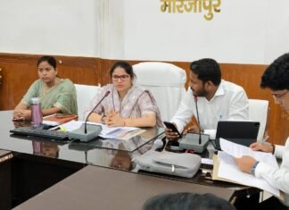 अन्तर्राष्ट्रीय योग दिवस के तैयारियों के दृष्टिगत जिलाधिकारी ने अधिकारियों के साथ बैठक कर दिए आवश्यक दिशा निर्देश