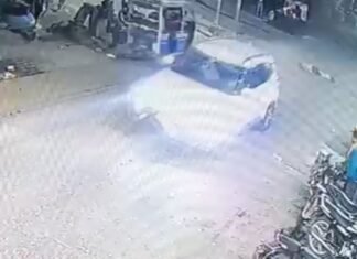 मिर्जापुर, केबी कॉलेज के पास चार पहिया वाहन ने बाइक सवार दो युवकों को मारा धक्का