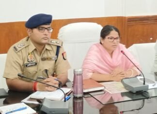 आगामी त्योहारों के मद्देनजर विभिन्न धर्मगुरुओं/पीस कमेटी पदाधिकारीगण के साथ की गई पीस कमेटी की बैठक —*